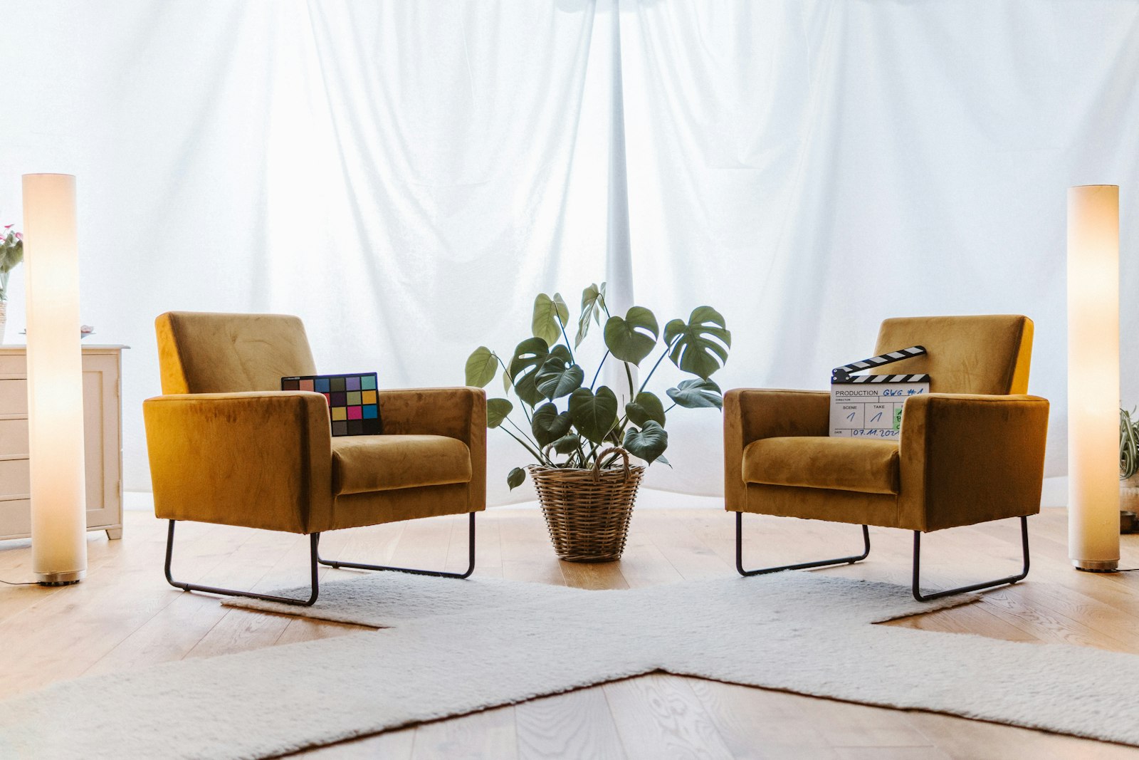 Woman in a counselling session, weighing up counsellor vs psychologist vs coach for support